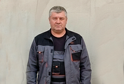Денис Антонов